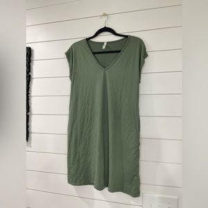 Women’s dress